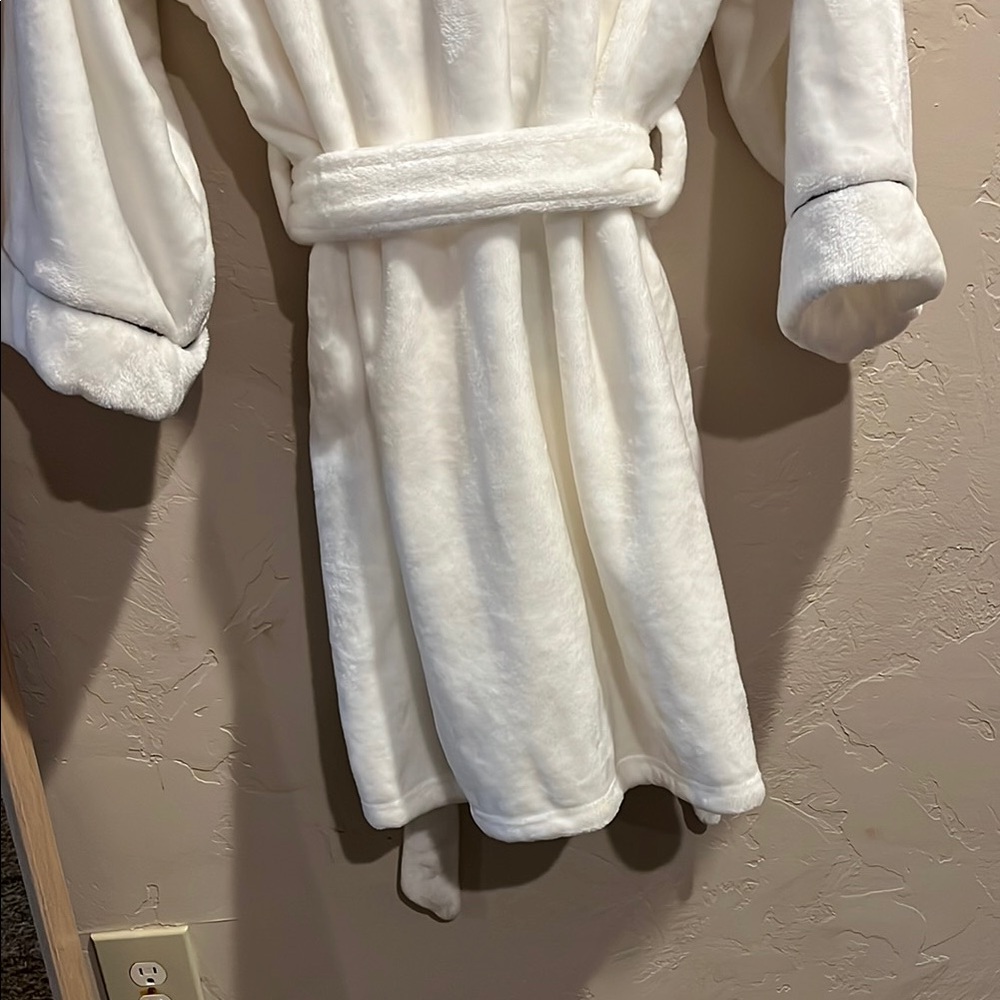White Dear Santa Diamonds Robe - Picture 7 of 8